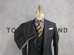 トゥモローランドのスーツ 明るめの色