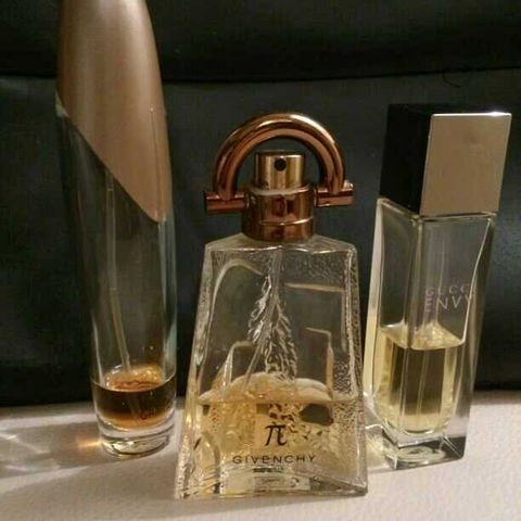 ジバンシー パイ π 香水